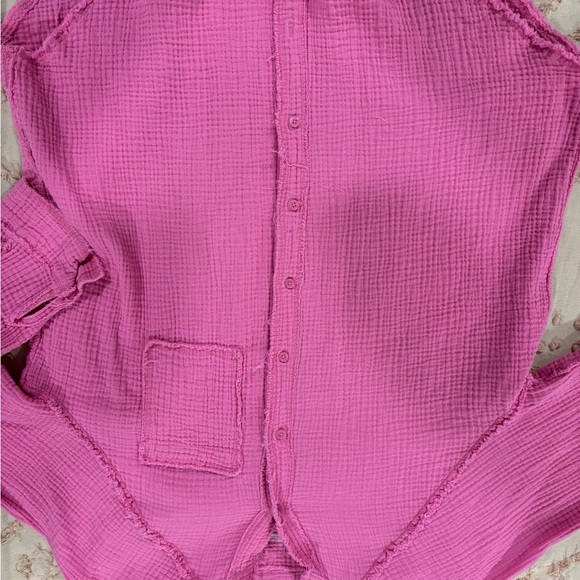 Pink linen button up - Picture 1 of 3